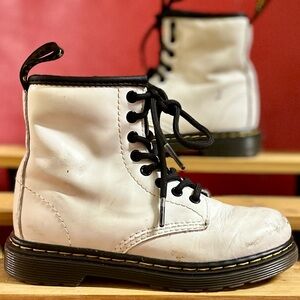 Dr. Martens 1460 J White Leather Ankle Combat Boots Youth 11 Lace Up Zip Unisex
